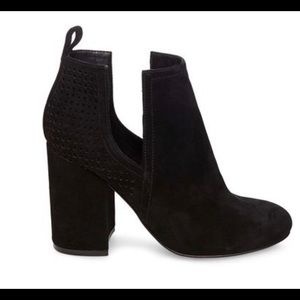 Steve Madden Brand New Nomad Black Suede Bootie.